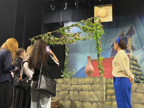 Экскурсия по театральному закулисью с актрисой Вероникой Васильевой