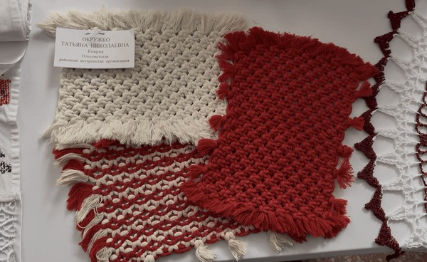 XVII областная выставка выставка «Мир стоит на мастерах»