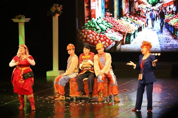 Литературно-музыкальная композиция театральный капустник «Театральные вселенные»