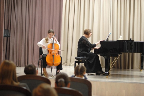 Концерт «Весенние трели» учащихся класса скрипки