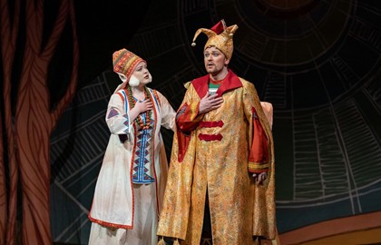 Про Ивана-молодца и подарки из ларца