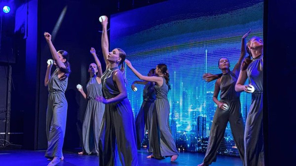 Отчетный концерт «Танец, Свет, Мотор» коллектива современного эстрадного танца «TRAFFIС»