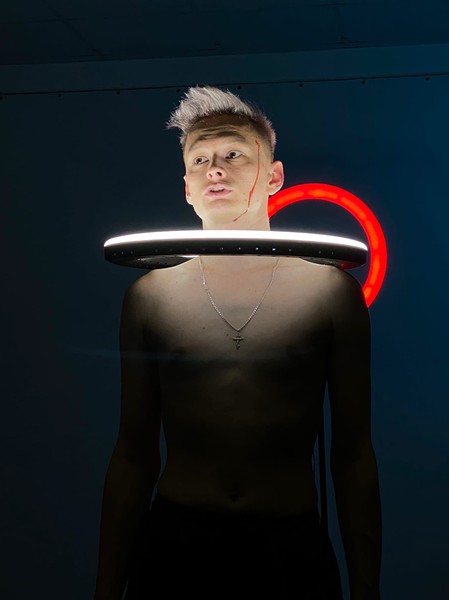 Это всё она