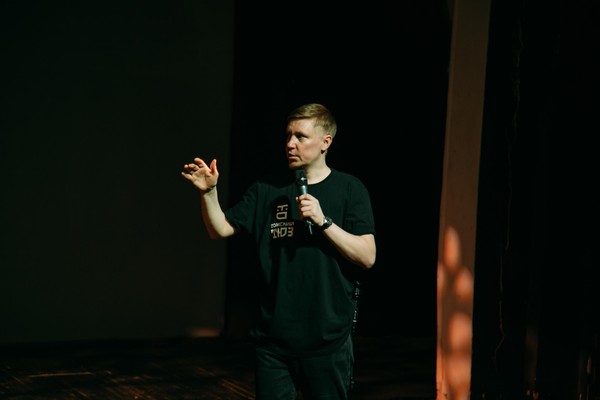 Читка пьесы «Трагикомическая опера о взрослении – или Как Ваня пеплом стал»