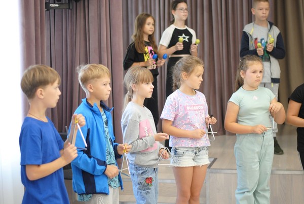 Интерактивная игра «Весенние ритмы» для малышей