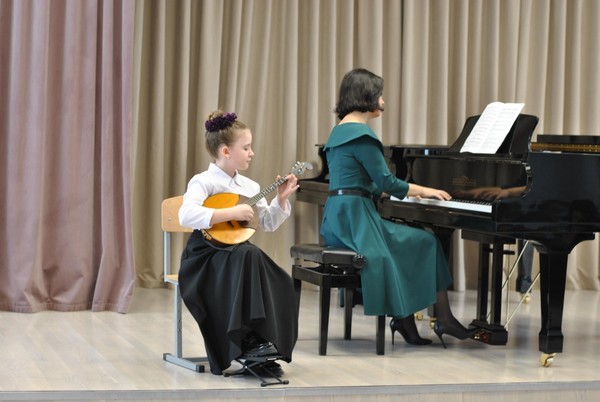 Концерт «Весенний концерт» учащихся класса домры