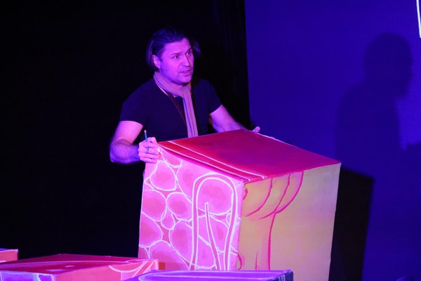 Спектакль «Монтировщики»