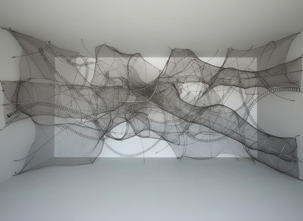 Женское. Хрупкое