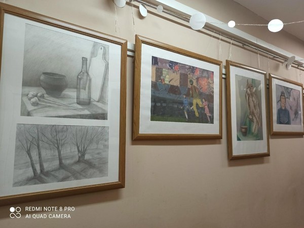 Выставка творческих работ учащихся третьего класса