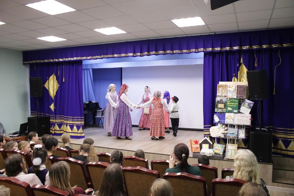 Праздник «Книги, сказки, песни соберут нас вместе»