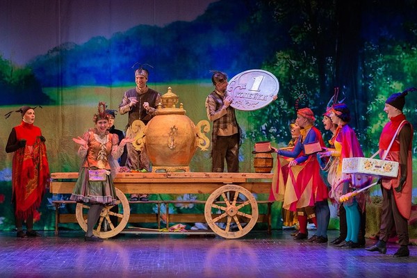 Спектакль «Муха-цокотуха»