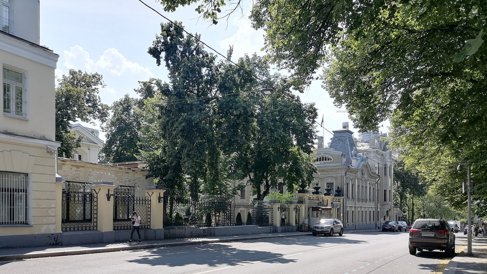 Бесплатная экскурсия «Под соснами, в бору: Воронцово поле»