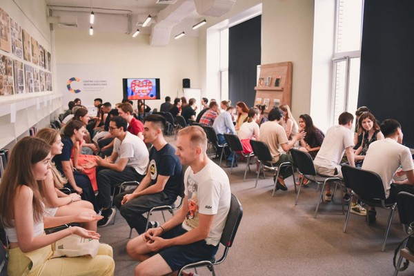 Программа «Русско-испанский и англо-испанский разговорные клубы»