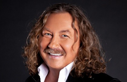 Игорь Николаев