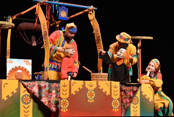 Спектакль «Сказка о попе и о работнике его Балде»