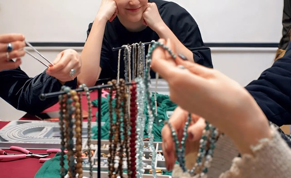 Мастерская Дали: создаём украшения из натуральных камней