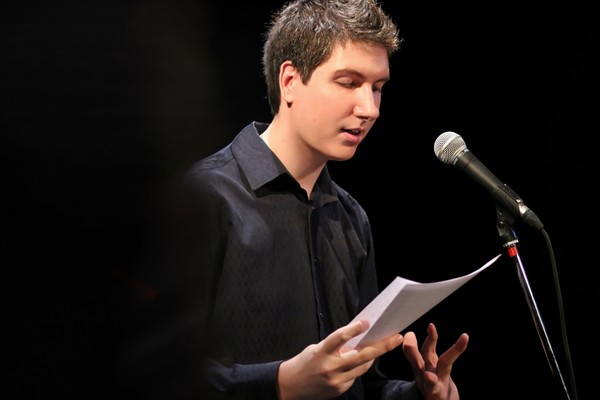 Восточная поэзия при свечах