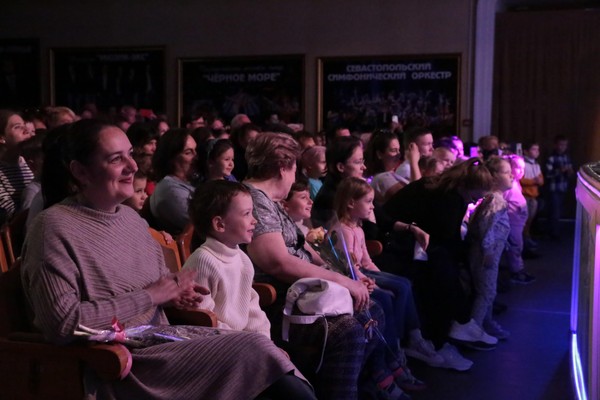 Цирк на льду «Северное сияние»