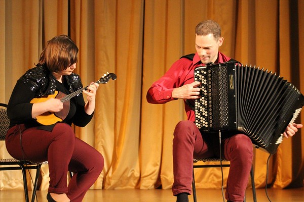 Волшебство домры и баяна: концерт дуэта «NotaSilver»