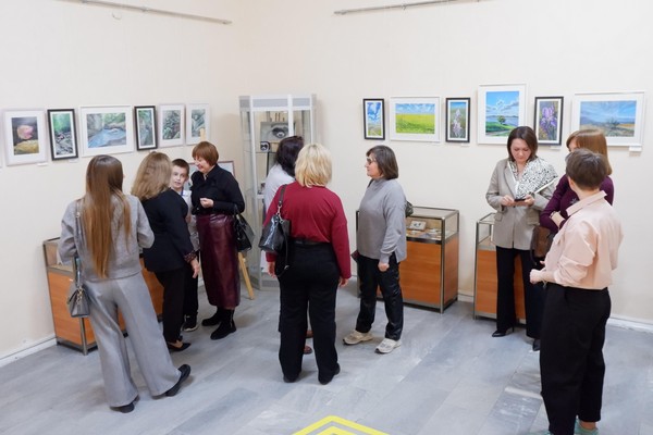В арт-пространстве научной библиотеки открылась выставка пастельных работ Ирины Букоткиной