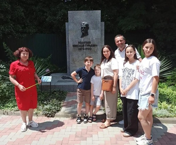 Акция «Веди родителей в музей, театр, концертный зал»