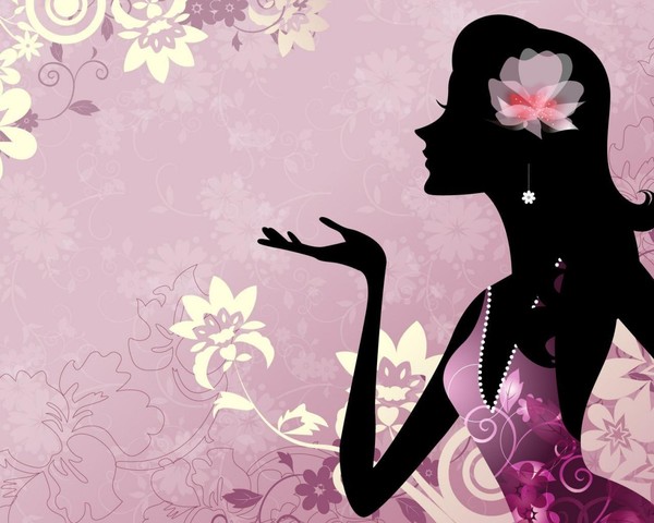 «Женский силуэт на фоне истории»