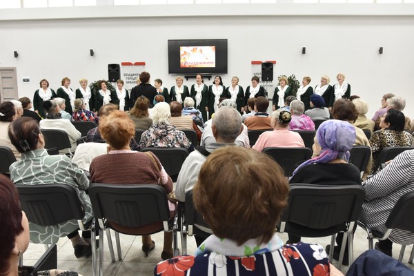 Литературно-музыкальная композиция «Женщинам посвящается»