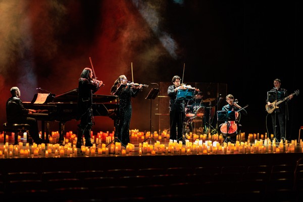 Мировые рок-хиты при свечах