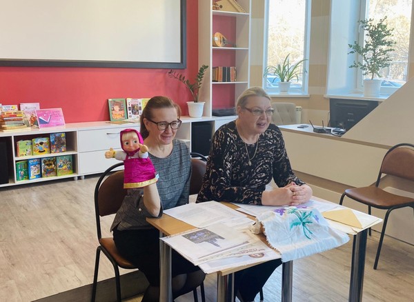 Тематический час «Народные промыслы России»