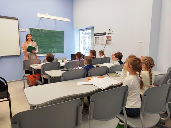 Познавательный час «Музыке в театре»