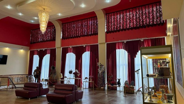 Выставка: «Театральный костюм: от задумки до воплощения»