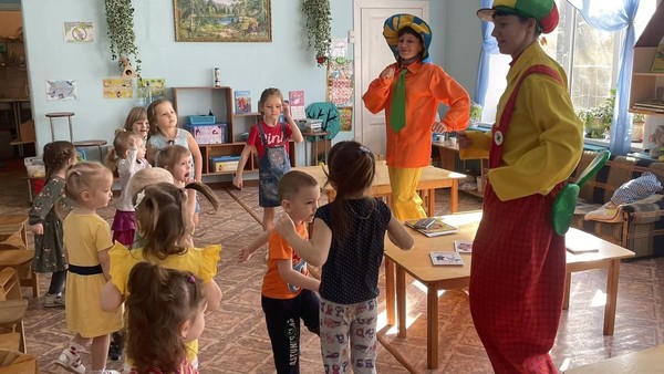 Литературно-игровая программа «Вас ждут приключения на Острове Чтения»