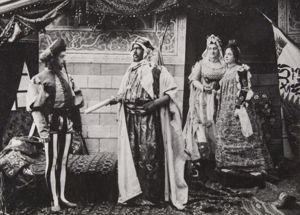 Экскурсия «Театр фотогеничен. Три века театральной фотографии»