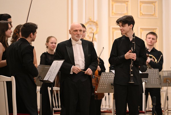 Концерт «Дирижер – Аркадий Штейнлухт. Солисты – Петр Лаул, Дмитрий Хрычев»