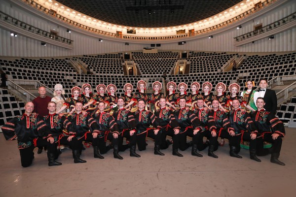 Концерт Заслуженного государственного ансамбля песни и танца «Донбасс»