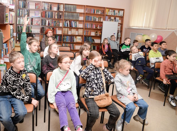 Аукцион библиотечных реликвий «Место встречи – библиотека!»