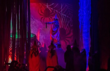 Елантау / Студия «Апуш»