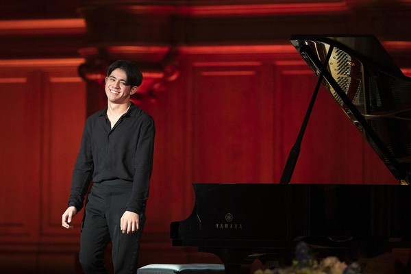 Концерт Джорджа Харлионо