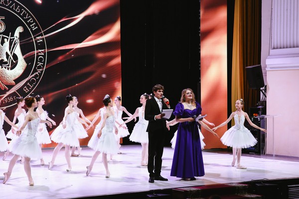 Отчетный концерт студентов специальностей: «Искусство балета» и «Хореографическое творчество» «Роман с танцем»