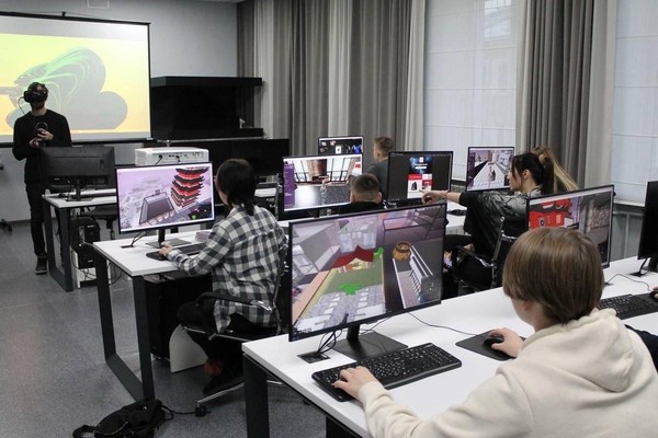 Программа «Путешествие по родному городу»