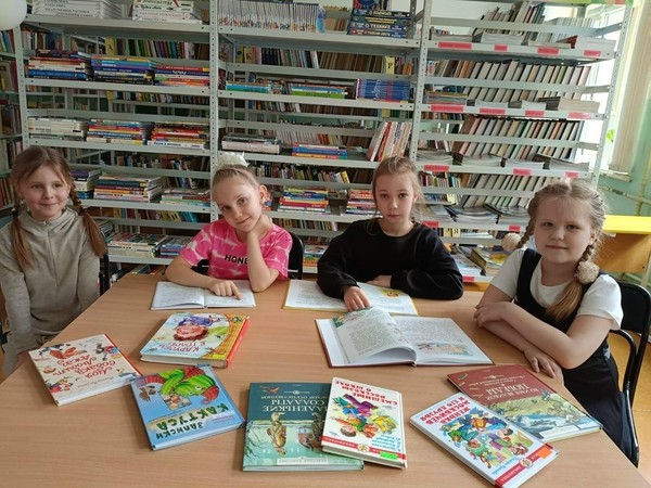 Обзор литературы «Веселые каникулы»