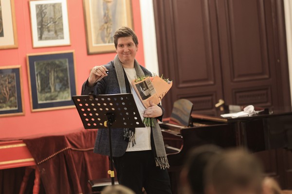 Квартирник по-французски при свечах