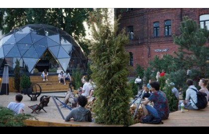 Королева кривой: как Заха Хадид изменила мир архитектуры