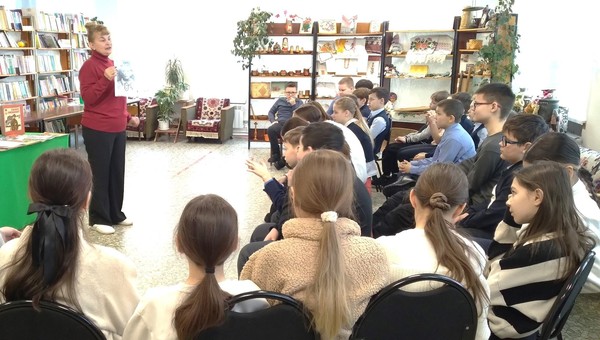 Краеведческая копилка «Поэт и учитель Надежда Ялкайн»