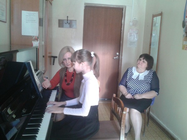 Конференция «Традиционные подходы к совершенствованию техники игры на фортепиано»