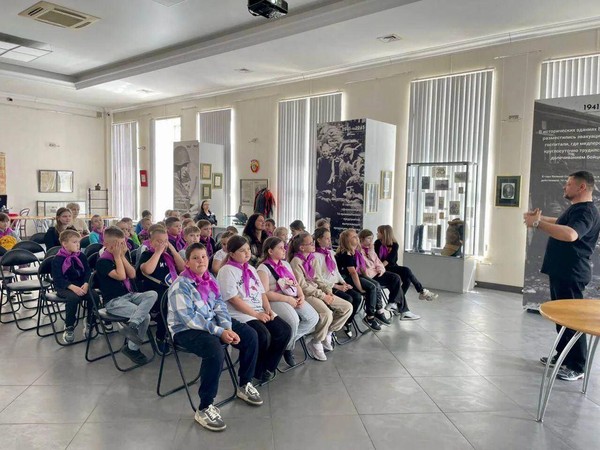 Лекция «Символы объединяющие Россию: герб, флаг и гимн»