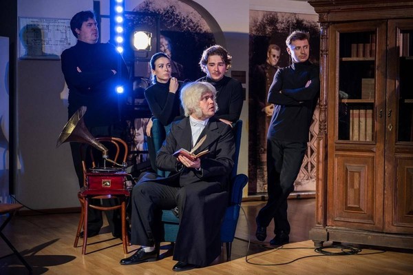 Спектакль «Басни Крылова»