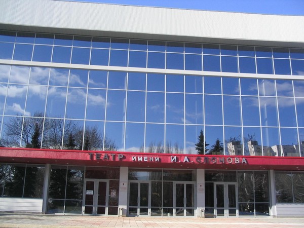 Спектакль «Без вины виноватые»