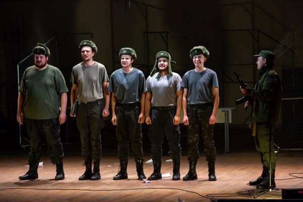 Спектакль «Мир во время войны»