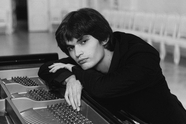 Концерт Ильи Папояна